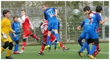 heimspiel-gegen-mainz-05_20180310_p1020084b_38935440730_o_edited